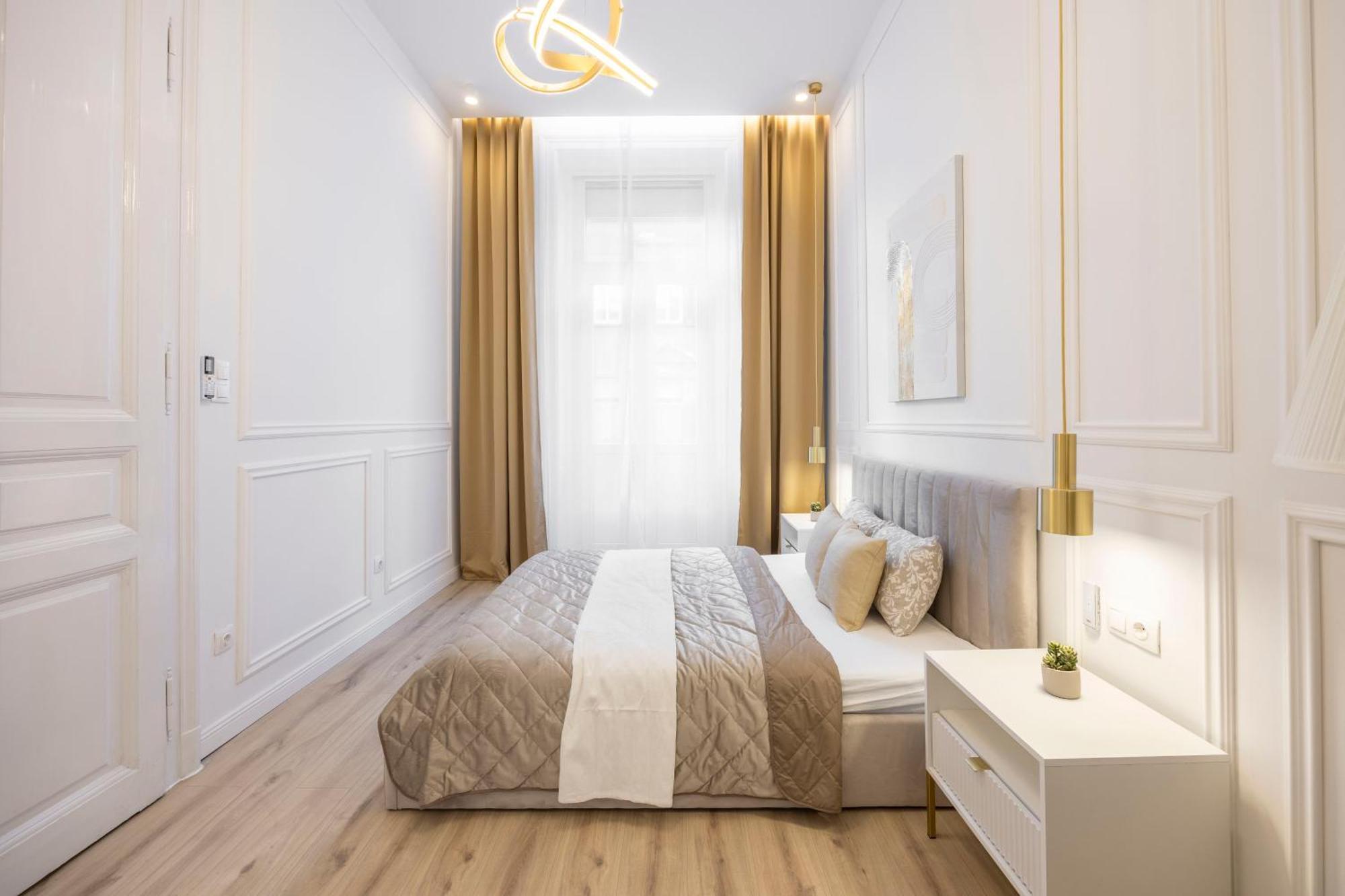 בודפשט Exclusive & Prestigious Central Residence W/ Balcony מראה חיצוני תמונה